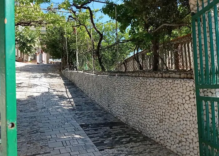 Casa Delle Arance ペスキチ